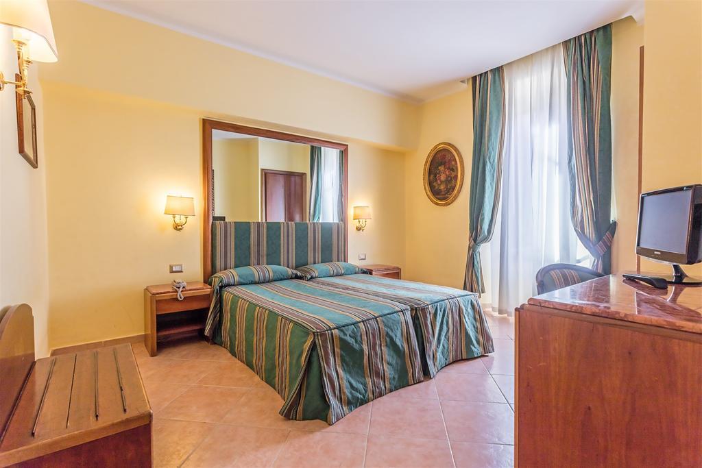Raeli Hotel Lux Rome Exterior photo