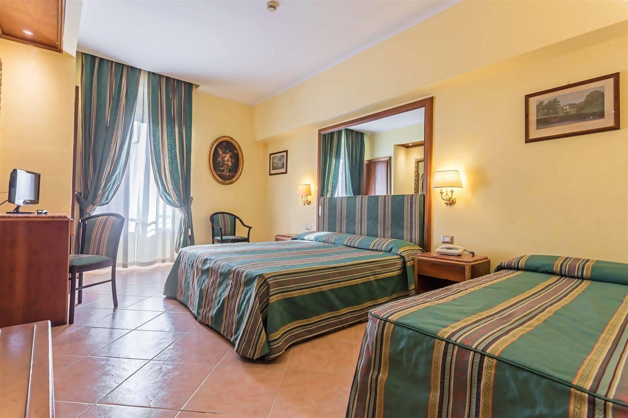 Raeli Hotel Lux Rome Exterior photo
