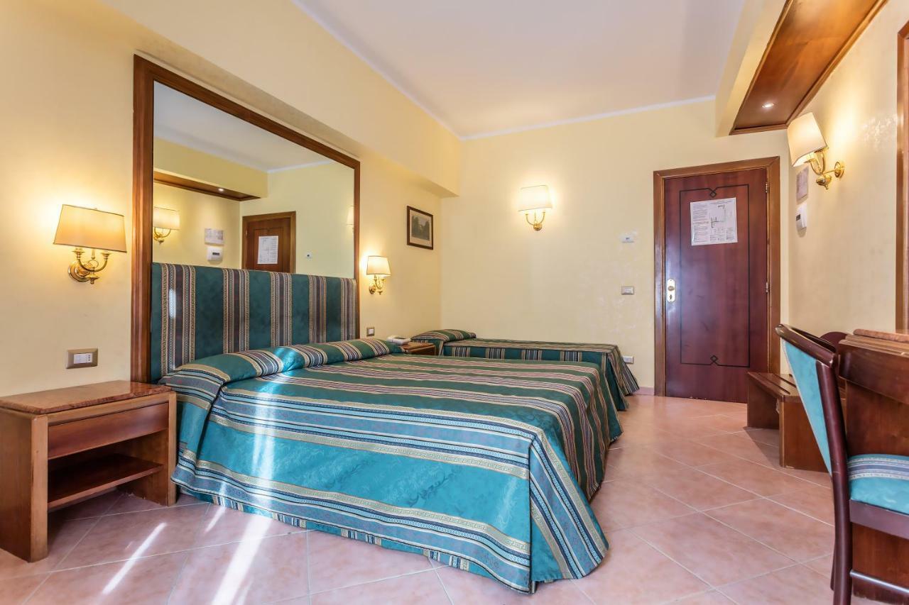 Raeli Hotel Lux Rome Exterior photo